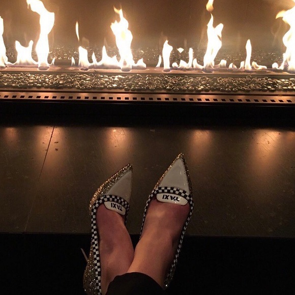 Meet your Posher, Victoria - Picture 1 of 3